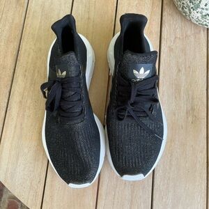 Women’s Adidas Black and Gold Tennis Shoes